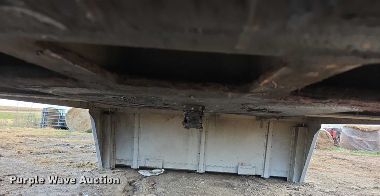 image for item FI0706 2014 Wilson RSDCL402 livestock trailer