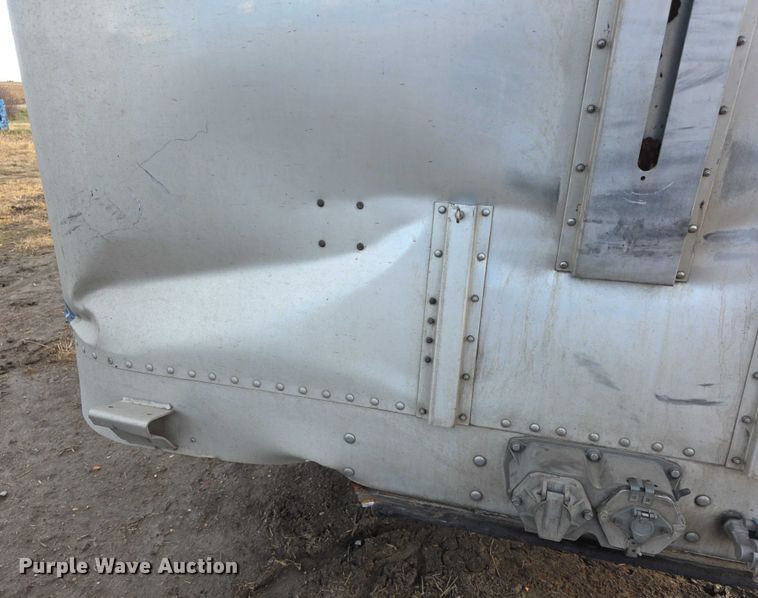 image for item FI0706 2014 Wilson RSDCL402 livestock trailer