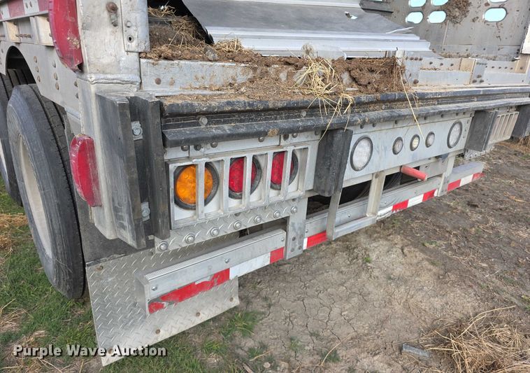 image for item FI0706 2014 Wilson RSDCL402 livestock trailer