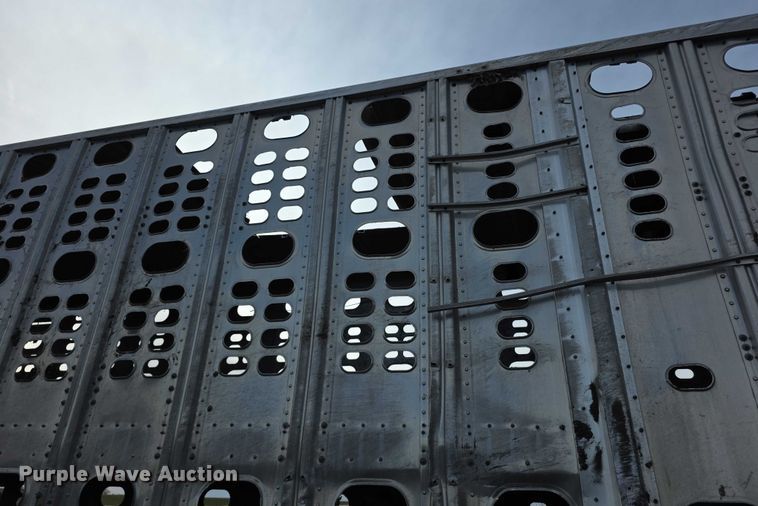 image for item FI0706 2014 Wilson RSDCL402 livestock trailer