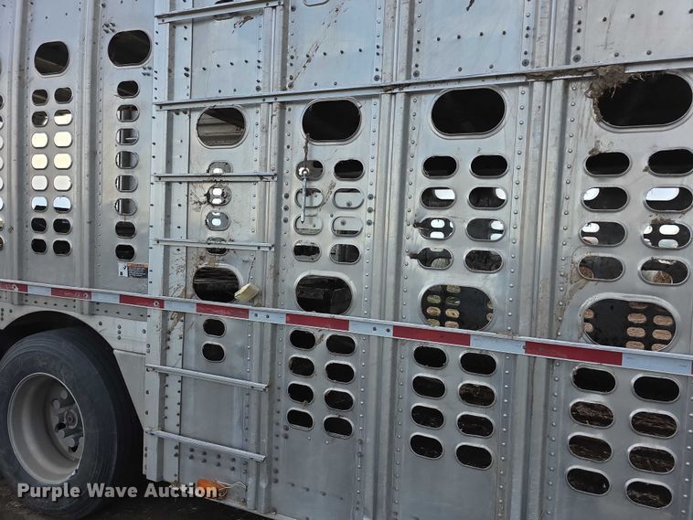 image for item FI0706 2014 Wilson RSDCL402 livestock trailer