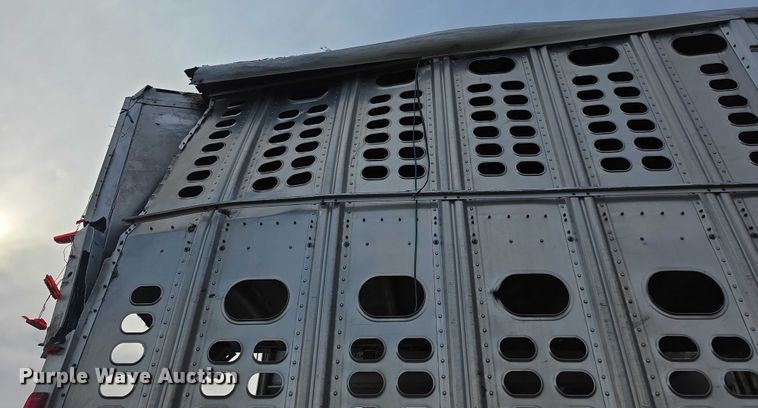 image for item FI0706 2014 Wilson RSDCL402 livestock trailer