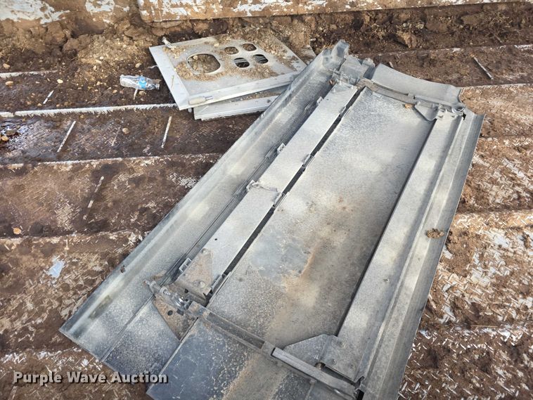 image for item FI0706 2014 Wilson RSDCL402 livestock trailer