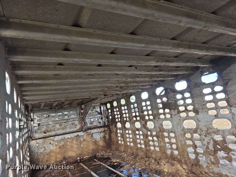 image for item FI0706 2014 Wilson RSDCL402 livestock trailer