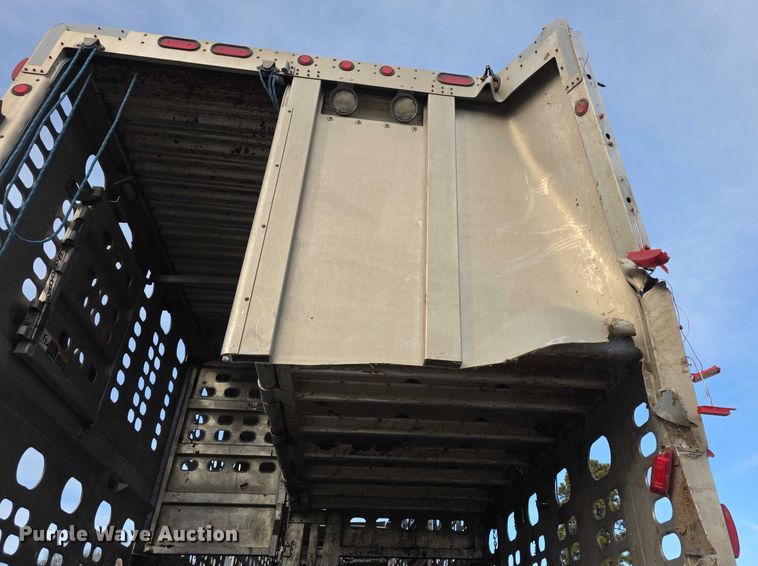 image for item FI0706 2014 Wilson RSDCL402 livestock trailer