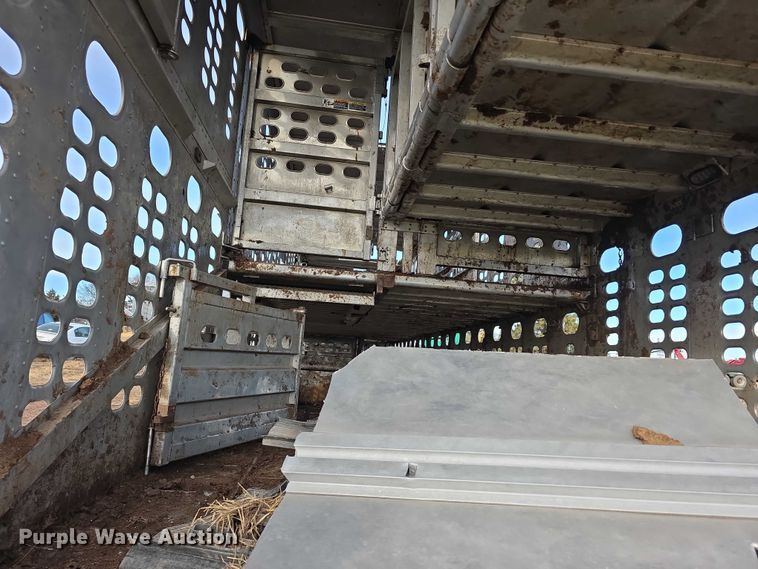 image for item FI0706 2014 Wilson RSDCL402 livestock trailer