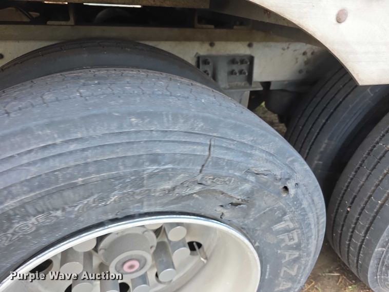 image for item FI0706 2014 Wilson RSDCL402 livestock trailer