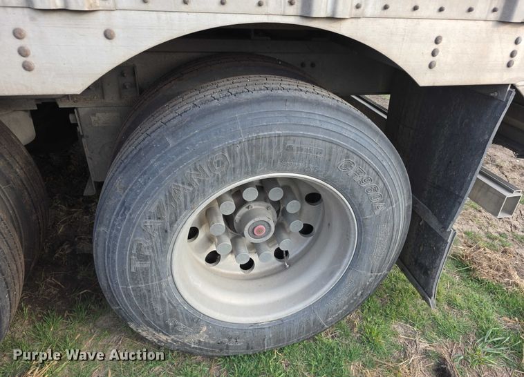 image for item FI0706 2014 Wilson RSDCL402 livestock trailer