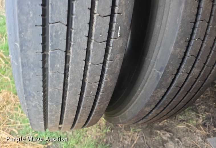 image for item FI0706 2014 Wilson RSDCL402 livestock trailer