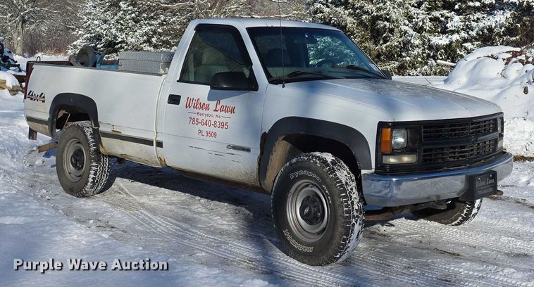 image for item FI0707 2000 Chevrolet K2500 Classic  pickup truck