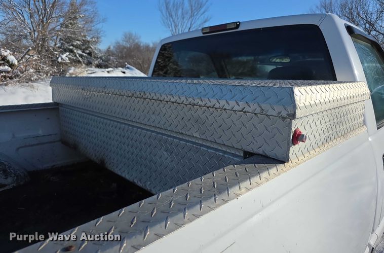 image for item FI0707 2000 Chevrolet K2500 Classic  pickup truck