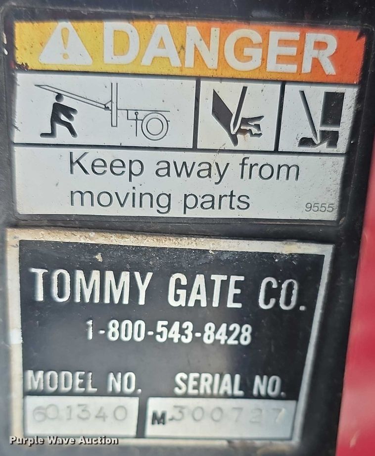 image for item FI0707 2000 Chevrolet K2500 Classic  pickup truck