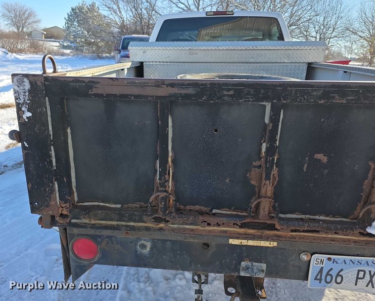 image for item FI0707 2000 Chevrolet K2500 Classic  pickup truck