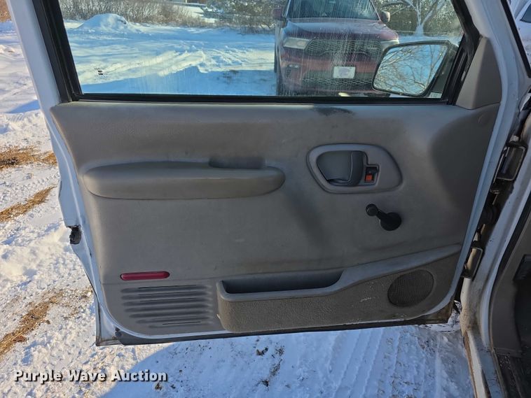 image for item FI0707 2000 Chevrolet K2500 Classic  pickup truck