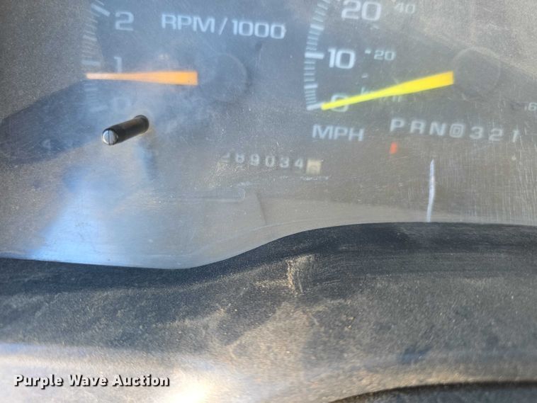 image for item FI0707 2000 Chevrolet K2500 Classic  pickup truck