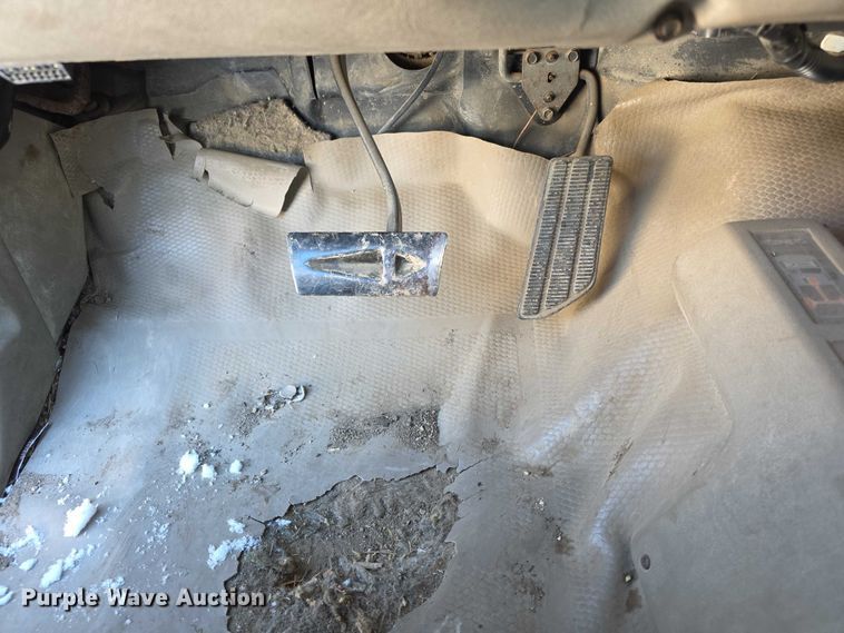 image for item FI0707 2000 Chevrolet K2500 Classic  pickup truck