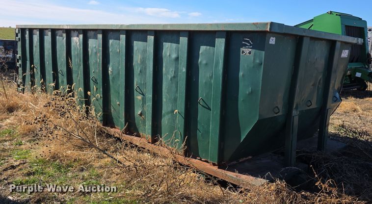 image for item FI0708 Roll-off dumpster