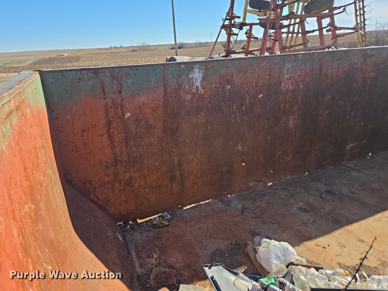 image for item FI0708 Roll-off dumpster