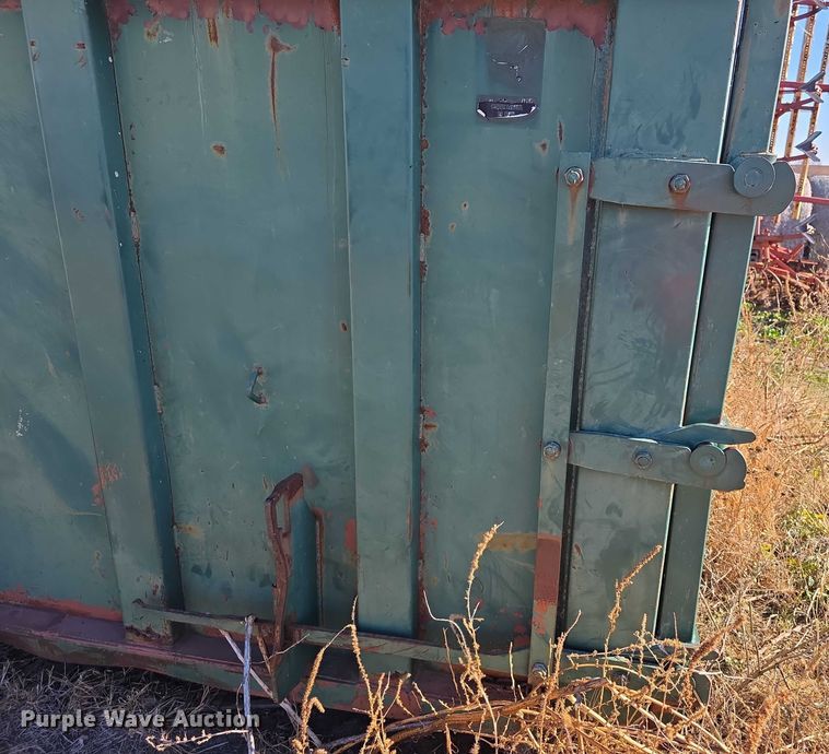 image for item FI0708 Roll-off dumpster