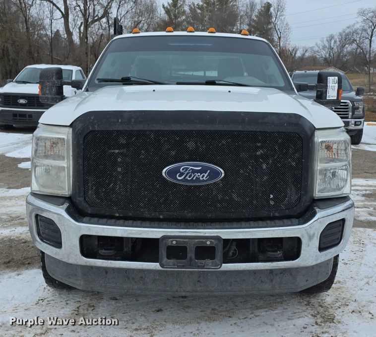 image for item FI0710 2013 Ford F350 Super Duty XL SuperCab utility bed pickup truck