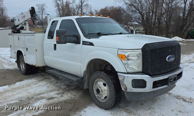 image for item FI0710 2013 Ford F350 Super Duty XL SuperCab utility bed pickup truck