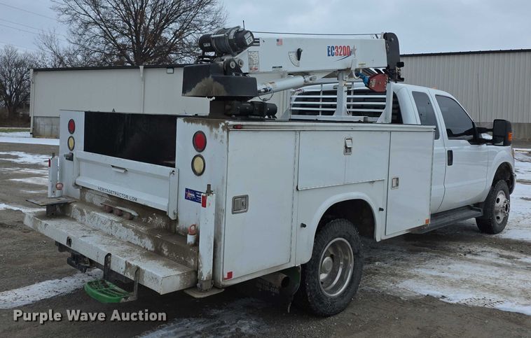 image for item FI0710 2013 Ford F350 Super Duty XL SuperCab utility bed pickup truck