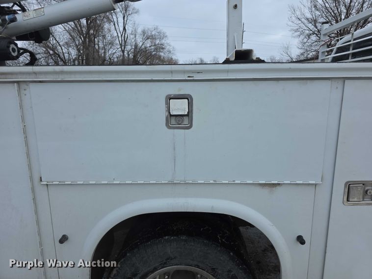 image for item FI0710 2013 Ford F350 Super Duty XL SuperCab utility bed pickup truck