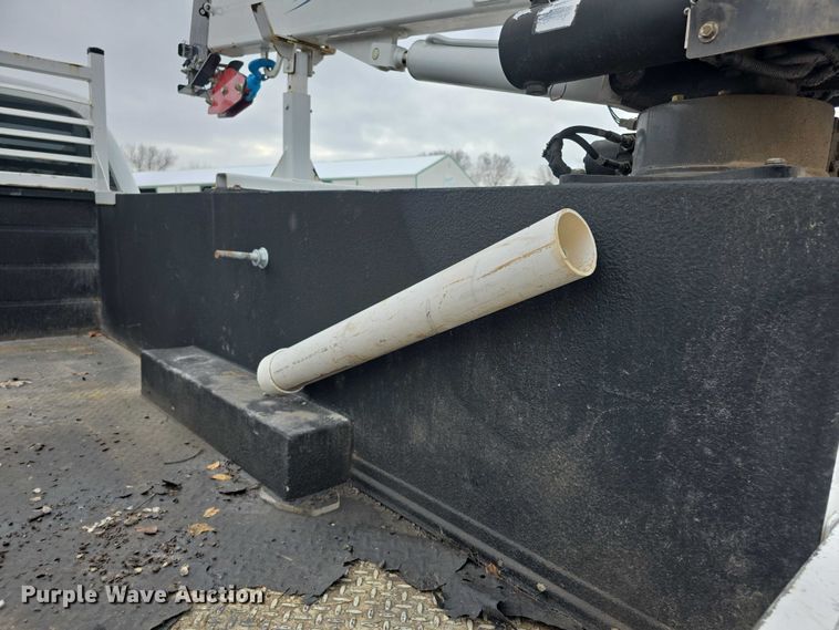 image for item FI0710 2013 Ford F350 Super Duty XL SuperCab utility bed pickup truck