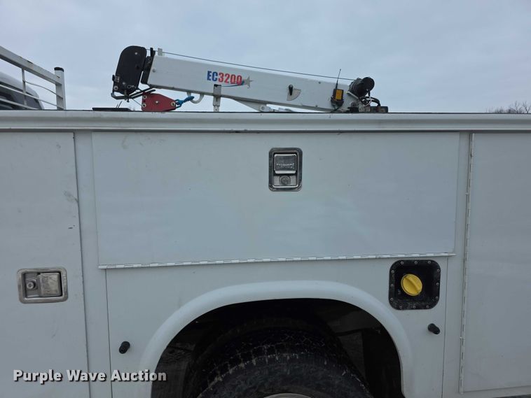 image for item FI0710 2013 Ford F350 Super Duty XL SuperCab utility bed pickup truck