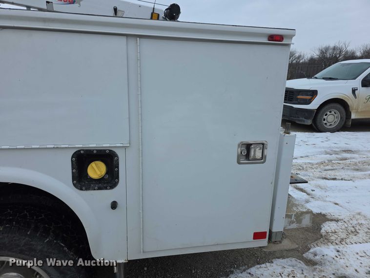 image for item FI0710 2013 Ford F350 Super Duty XL SuperCab utility bed pickup truck