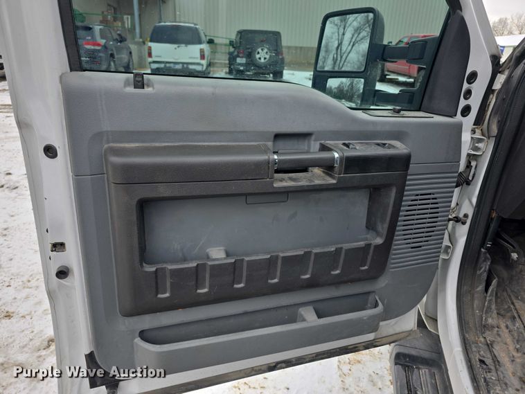 image for item FI0710 2013 Ford F350 Super Duty XL SuperCab utility bed pickup truck
