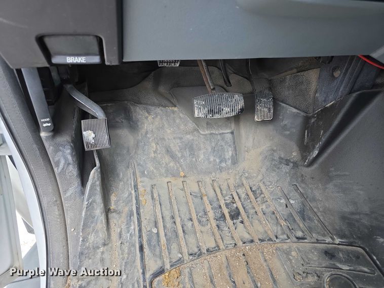 image for item FI0710 2013 Ford F350 Super Duty XL SuperCab utility bed pickup truck