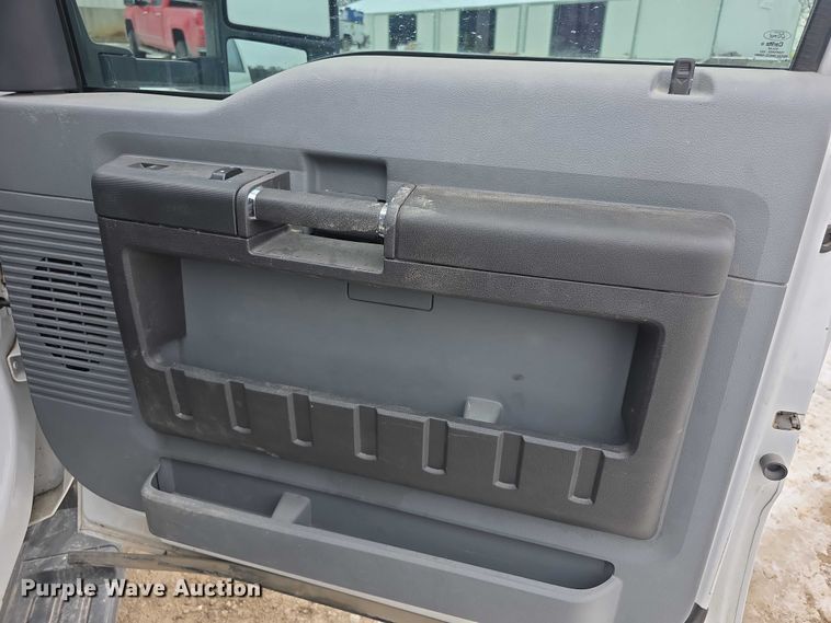 image for item FI0710 2013 Ford F350 Super Duty XL SuperCab utility bed pickup truck