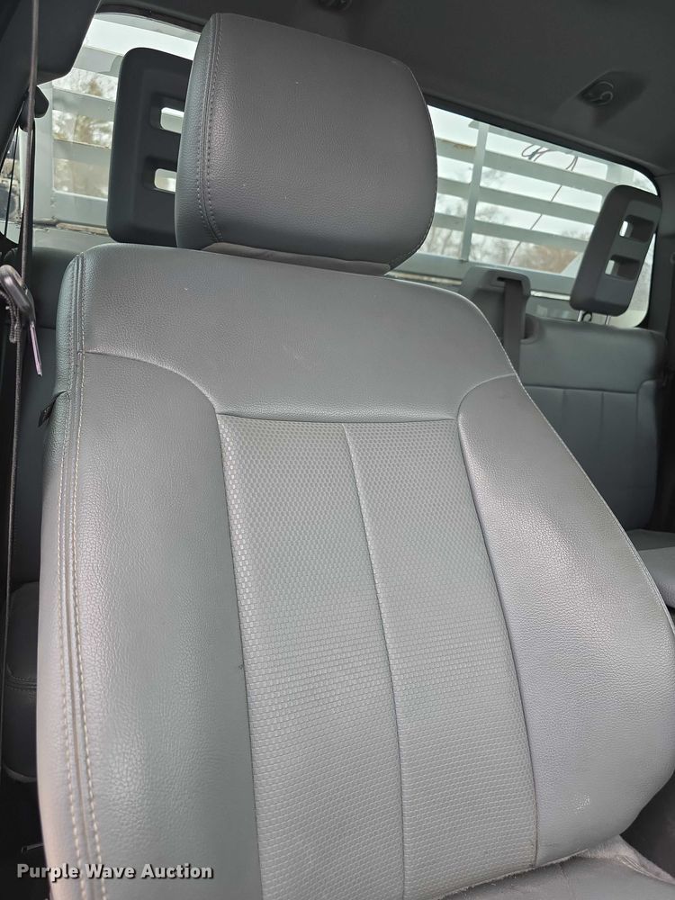 image for item FI0710 2013 Ford F350 Super Duty XL SuperCab utility bed pickup truck