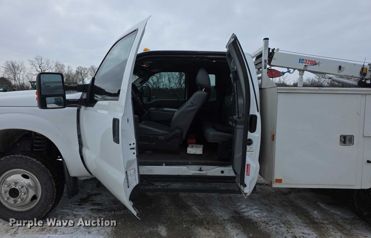 image for item FI0710 2013 Ford F350 Super Duty XL SuperCab utility bed pickup truck