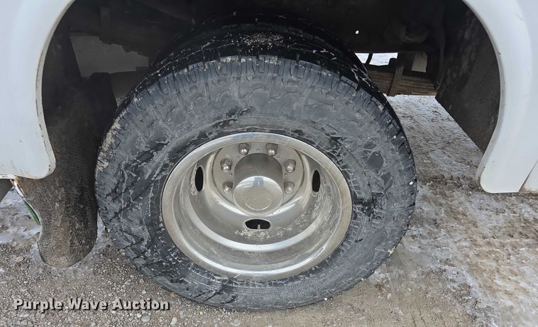 image for item FI0710 2013 Ford F350 Super Duty XL SuperCab utility bed pickup truck