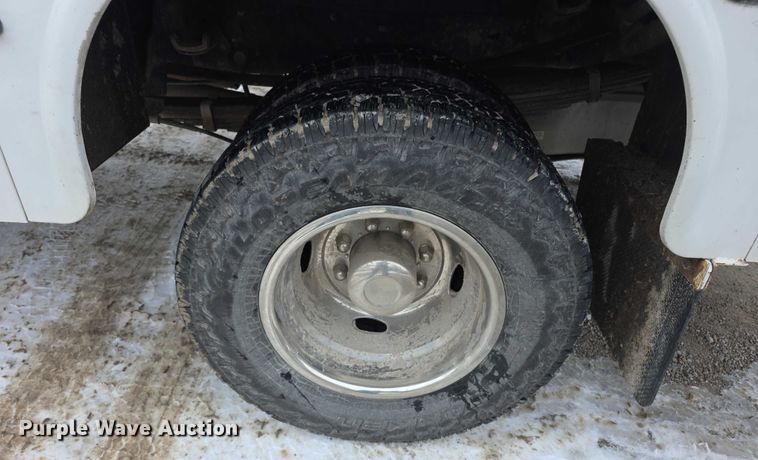 image for item FI0710 2013 Ford F350 Super Duty XL SuperCab utility bed pickup truck