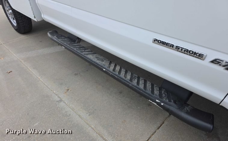 image for item FI0721 2017 Ford F250 Super Duty SuperCab pickup truck