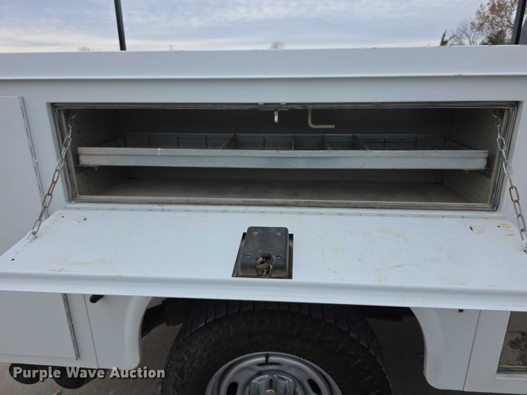 image for item FI0721 2017 Ford F250 Super Duty SuperCab pickup truck