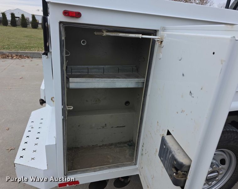 image for item FI0721 2017 Ford F250 Super Duty SuperCab pickup truck