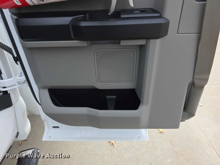 image for item FI0721 2017 Ford F250 Super Duty SuperCab pickup truck