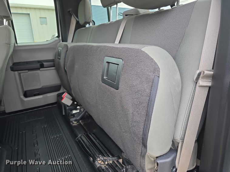 image for item FI0721 2017 Ford F250 Super Duty SuperCab pickup truck