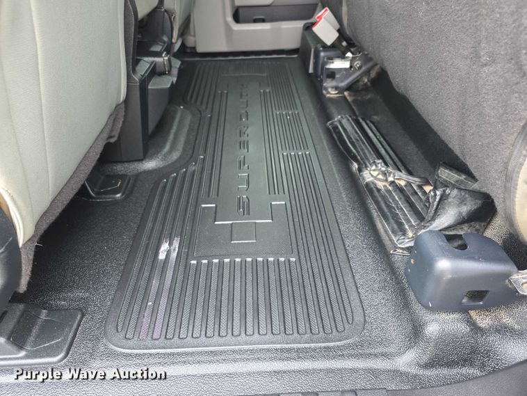 image for item FI0721 2017 Ford F250 Super Duty SuperCab pickup truck