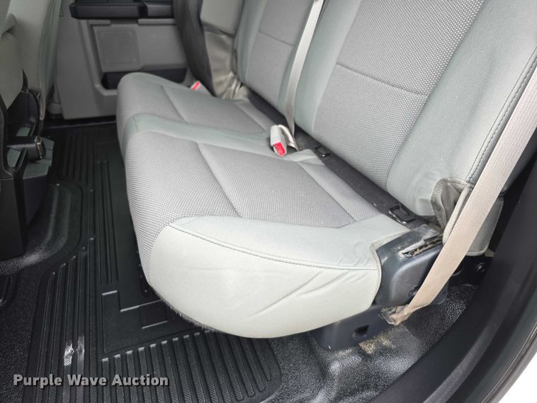 image for item FI0721 2017 Ford F250 Super Duty SuperCab pickup truck