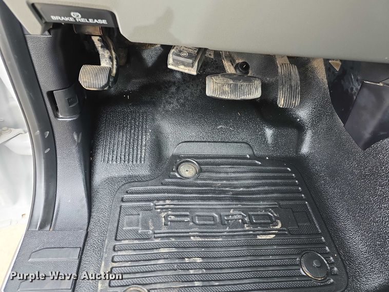 image for item FI0721 2017 Ford F250 Super Duty SuperCab pickup truck