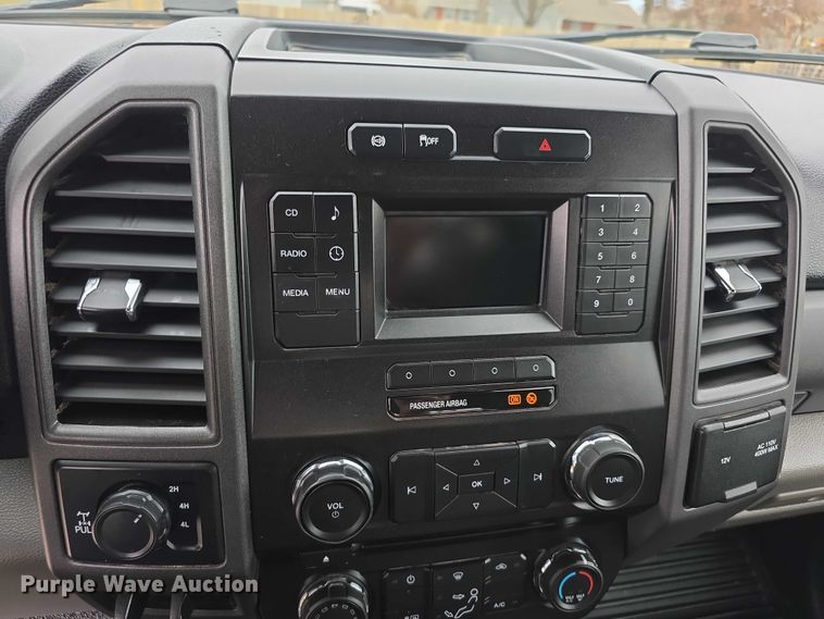 image for item FI0721 2017 Ford F250 Super Duty SuperCab pickup truck