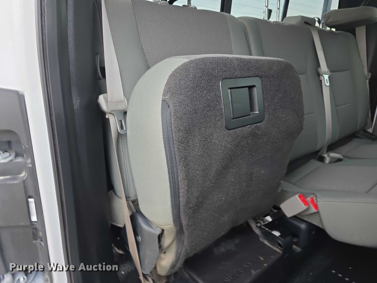 image for item FI0721 2017 Ford F250 Super Duty SuperCab pickup truck