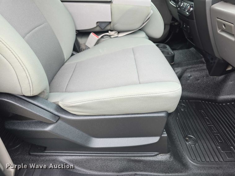 image for item FI0721 2017 Ford F250 Super Duty SuperCab pickup truck