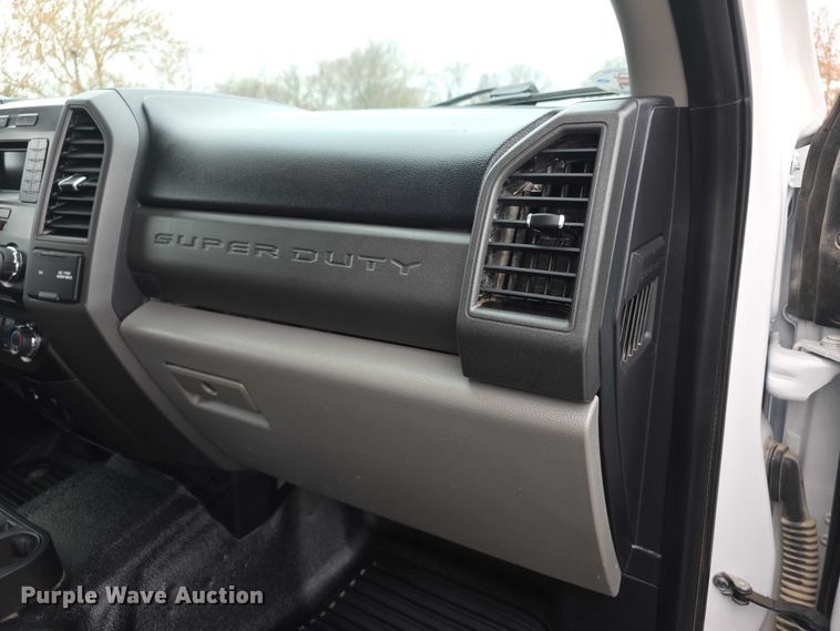 image for item FI0721 2017 Ford F250 Super Duty SuperCab pickup truck