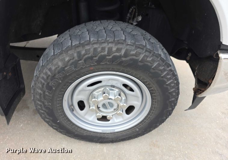 image for item FI0721 2017 Ford F250 Super Duty SuperCab pickup truck